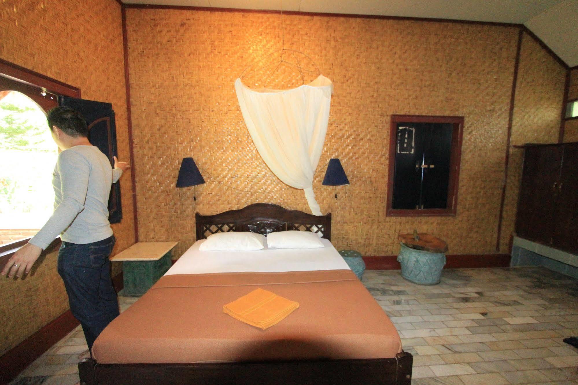 Hotel Bumi Aditya Senggigi Exteriér fotografie